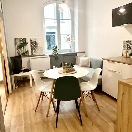 Au Coeur De - Idealement Situe Confort Avec Separee Nantes